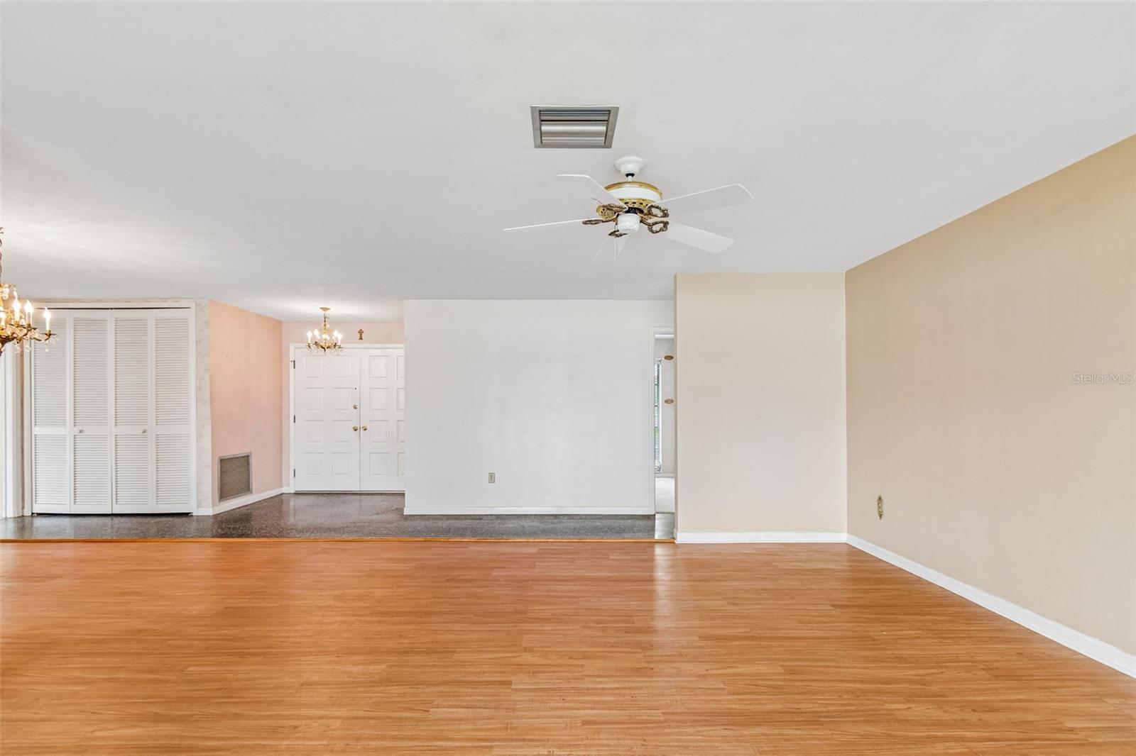 14363 Neptune, Seminole, FL 33776