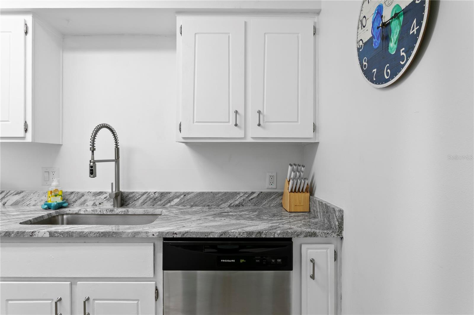 501 E Bay Unit 104, Largo, FL 33770