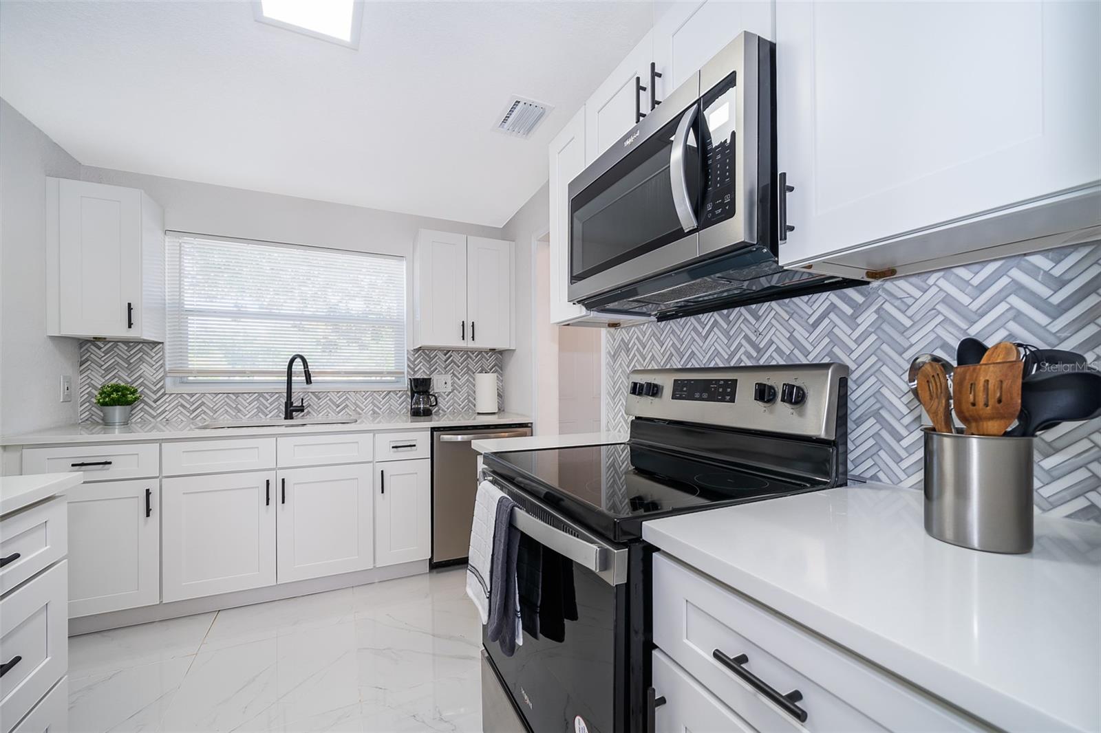 5815 Wolf, Orlando, FL 32808