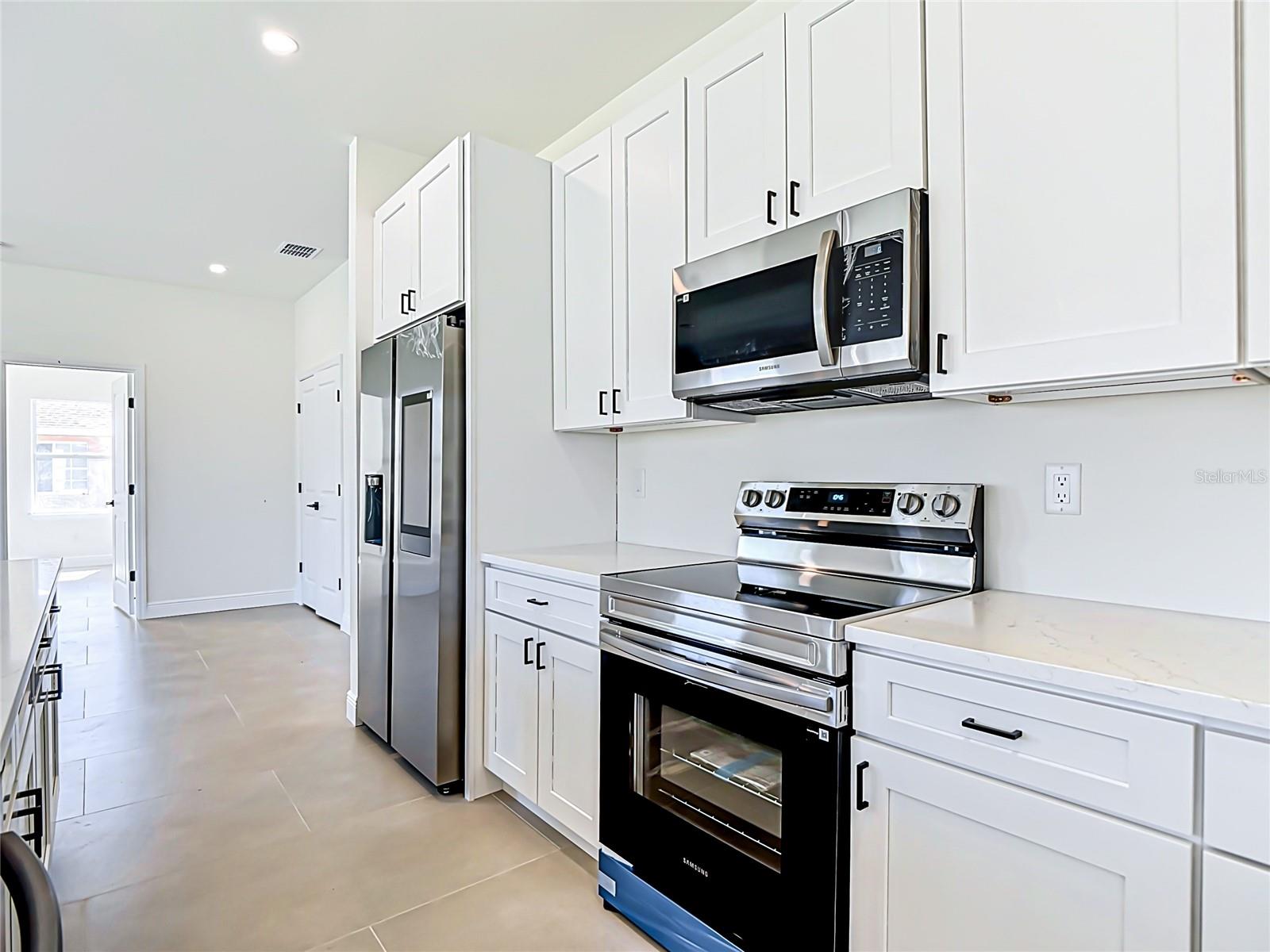 4018 3rd, Lehigh Acres, FL 33971