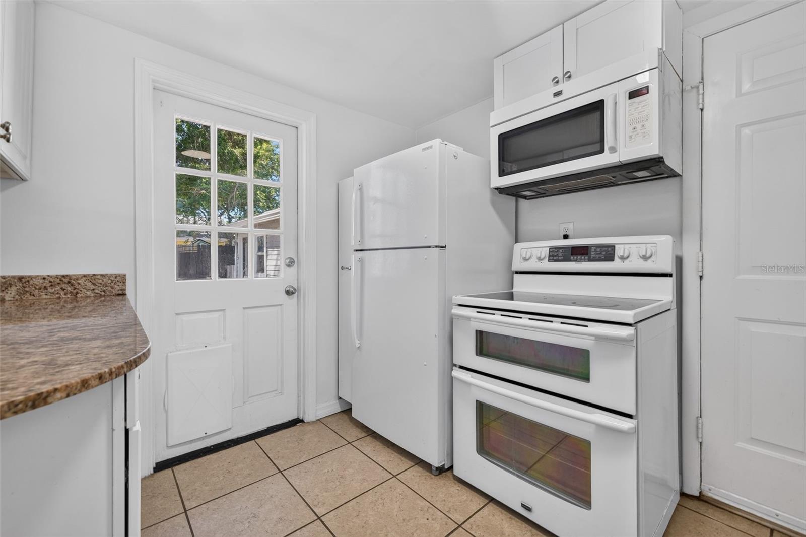 1162 Highland, St Petersburg, FL 33701