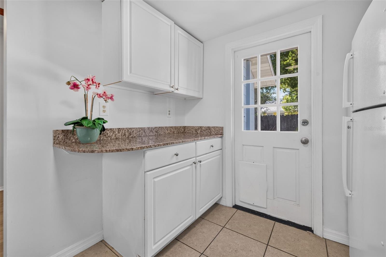 1162 Highland, St Petersburg, FL 33701