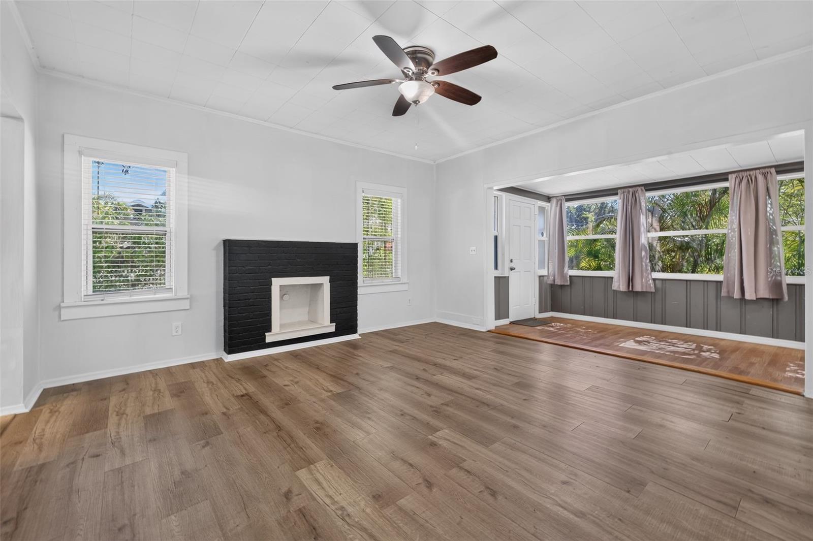 1162 Highland, St Petersburg, FL 33701