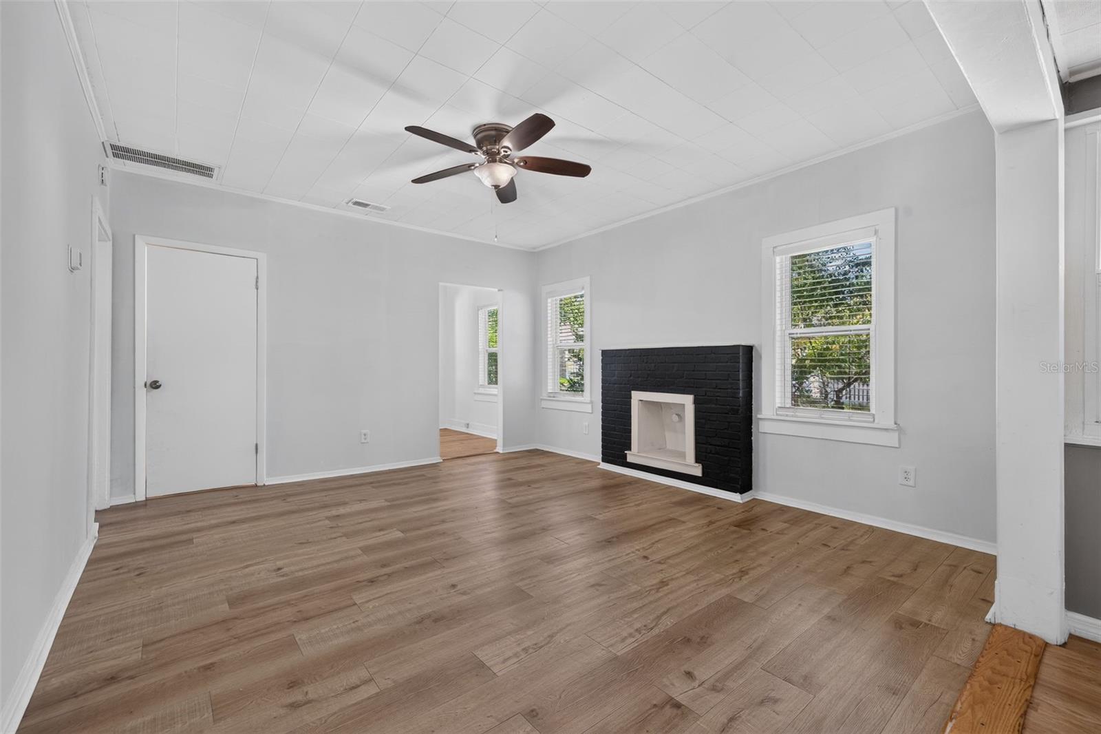 1162 Highland, St Petersburg, FL 33701