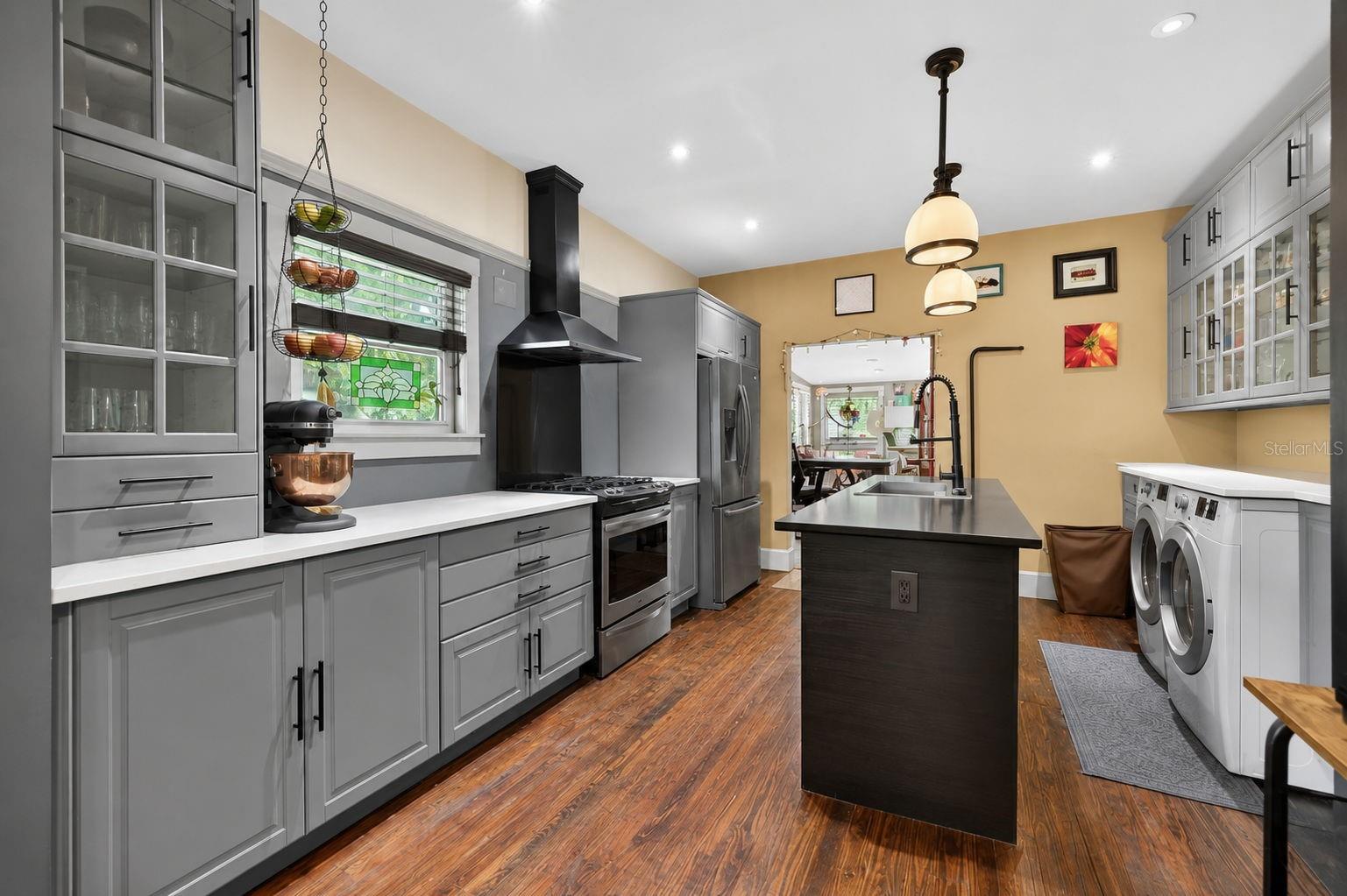2128 5th, St Petersburg, FL 33713