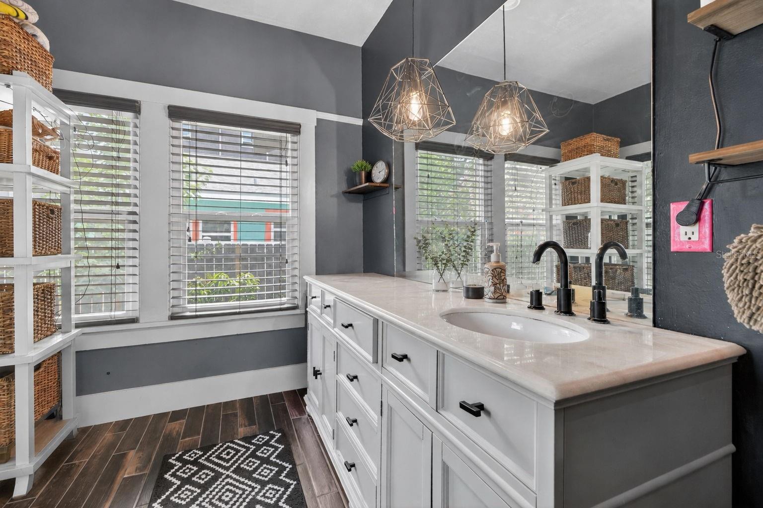 2128 5th, St Petersburg, FL 33713