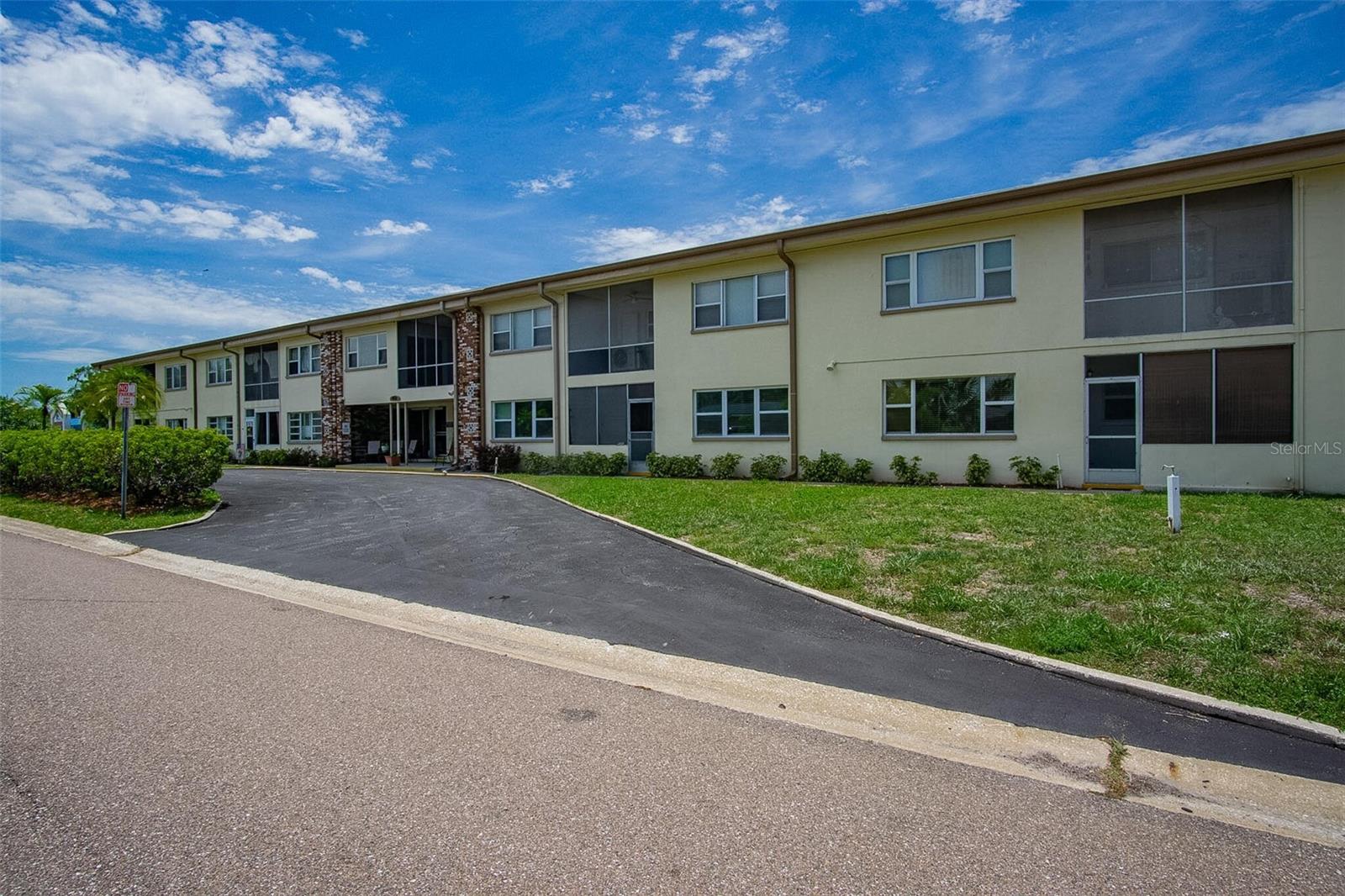 416 73rd Unit 207, St Petersburg, FL 33702