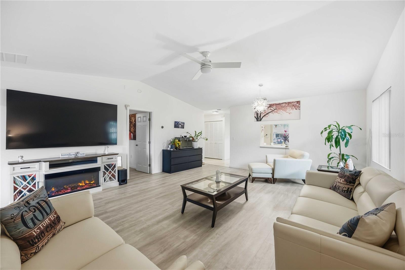266 Oak Hill Unit 34, Sarasota, FL 34232