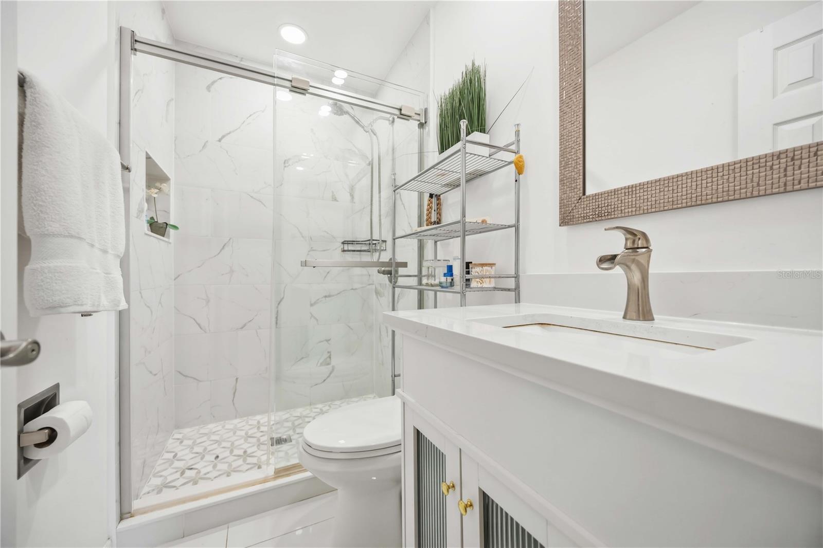 266 Oak Hill Unit 34, Sarasota, FL 34232