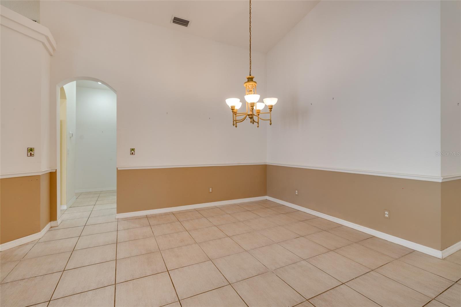 1805 Wood Bend, Tarpon Springs, FL 34689