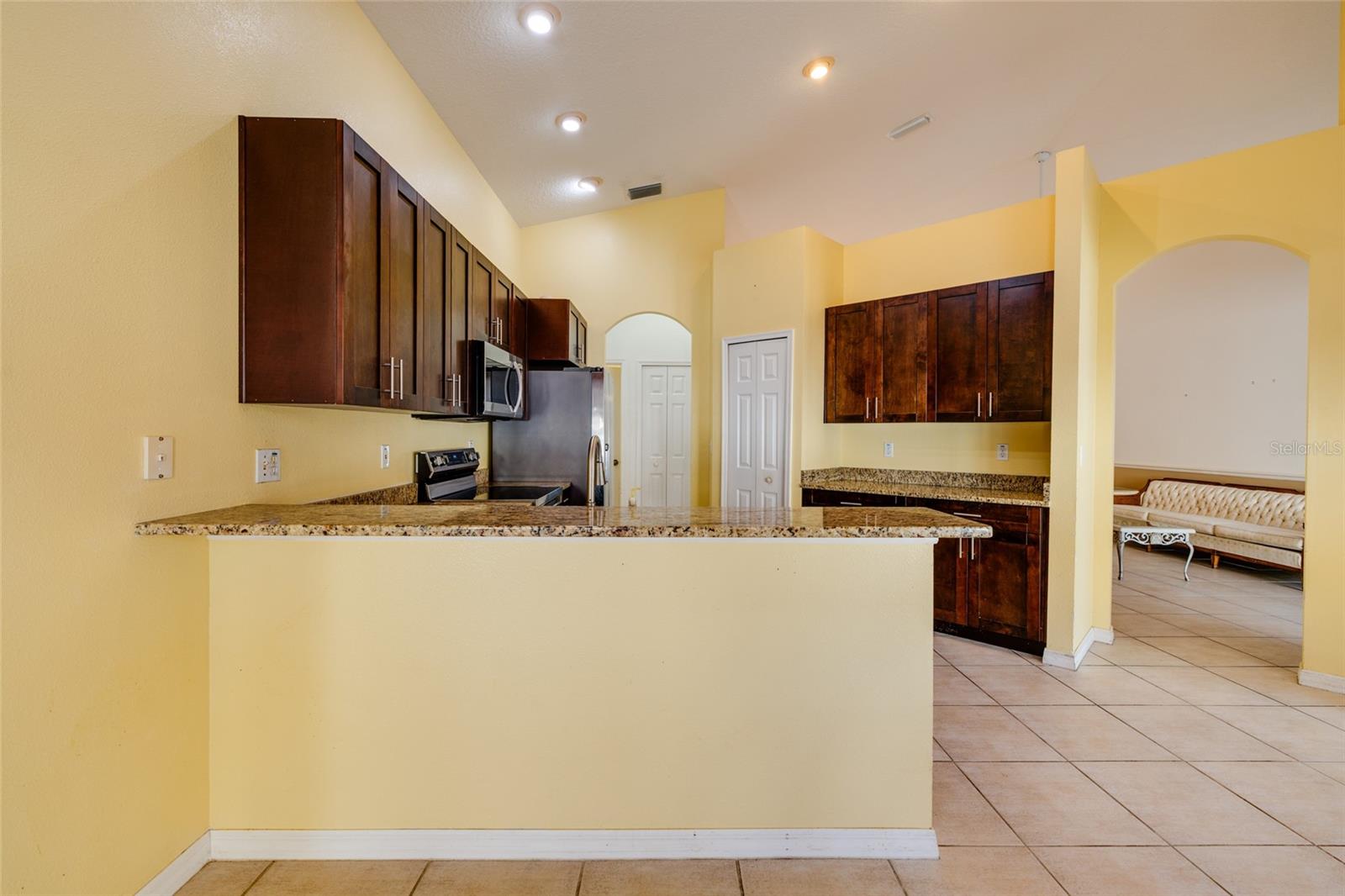 1805 Wood Bend, Tarpon Springs, FL 34689