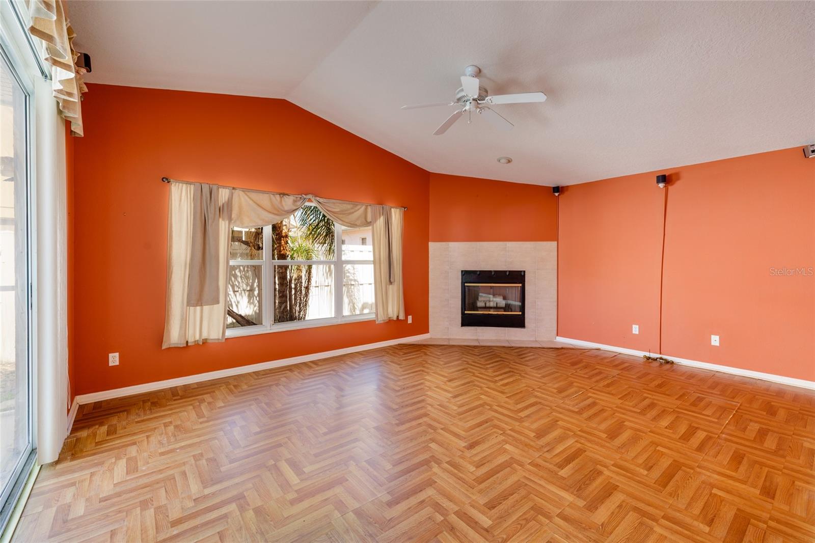 1805 Wood Bend, Tarpon Springs, FL 34689