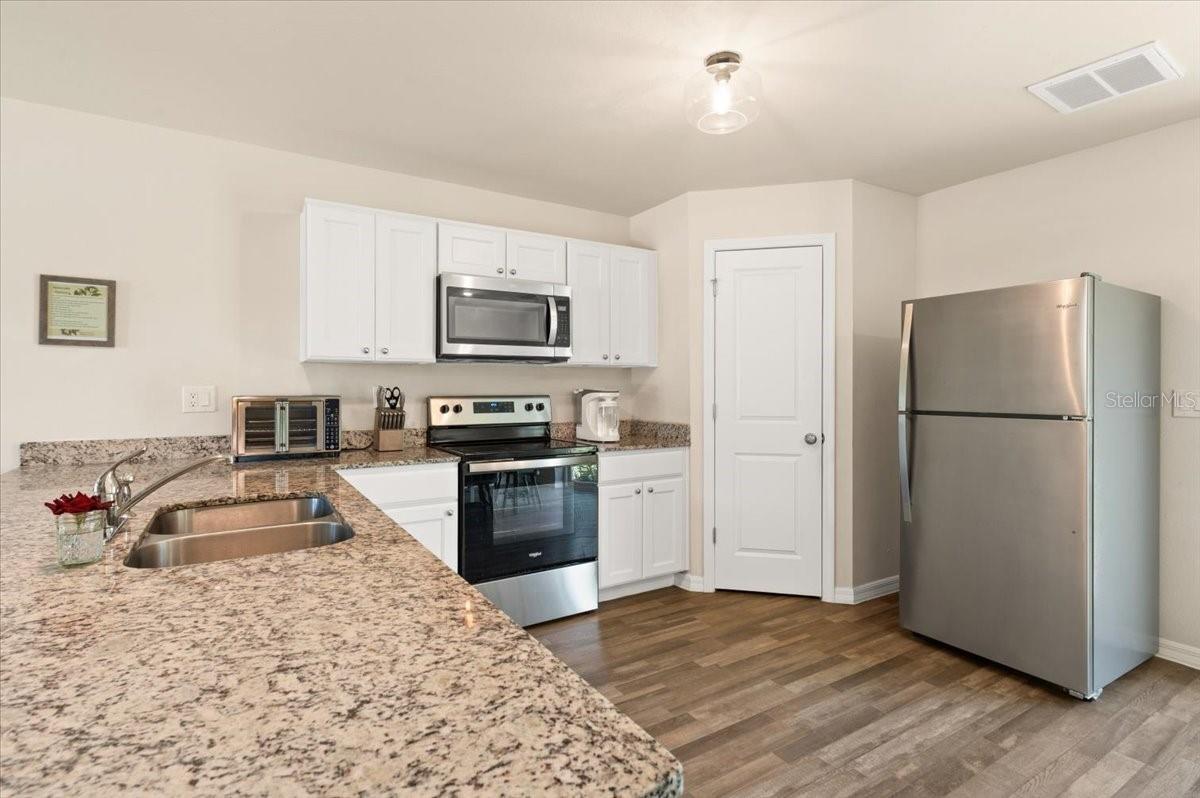 2737 Price, North Port, FL 34288