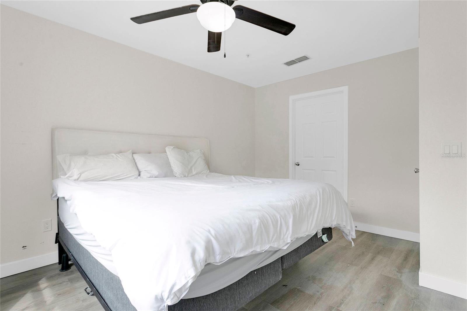 8925 Lee Vista Unit 2704, Orlando, FL 32829