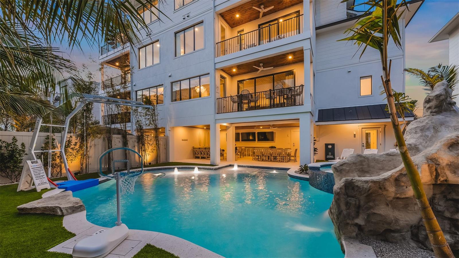 1142 Windsong Unit A, Sarasota, FL 34242