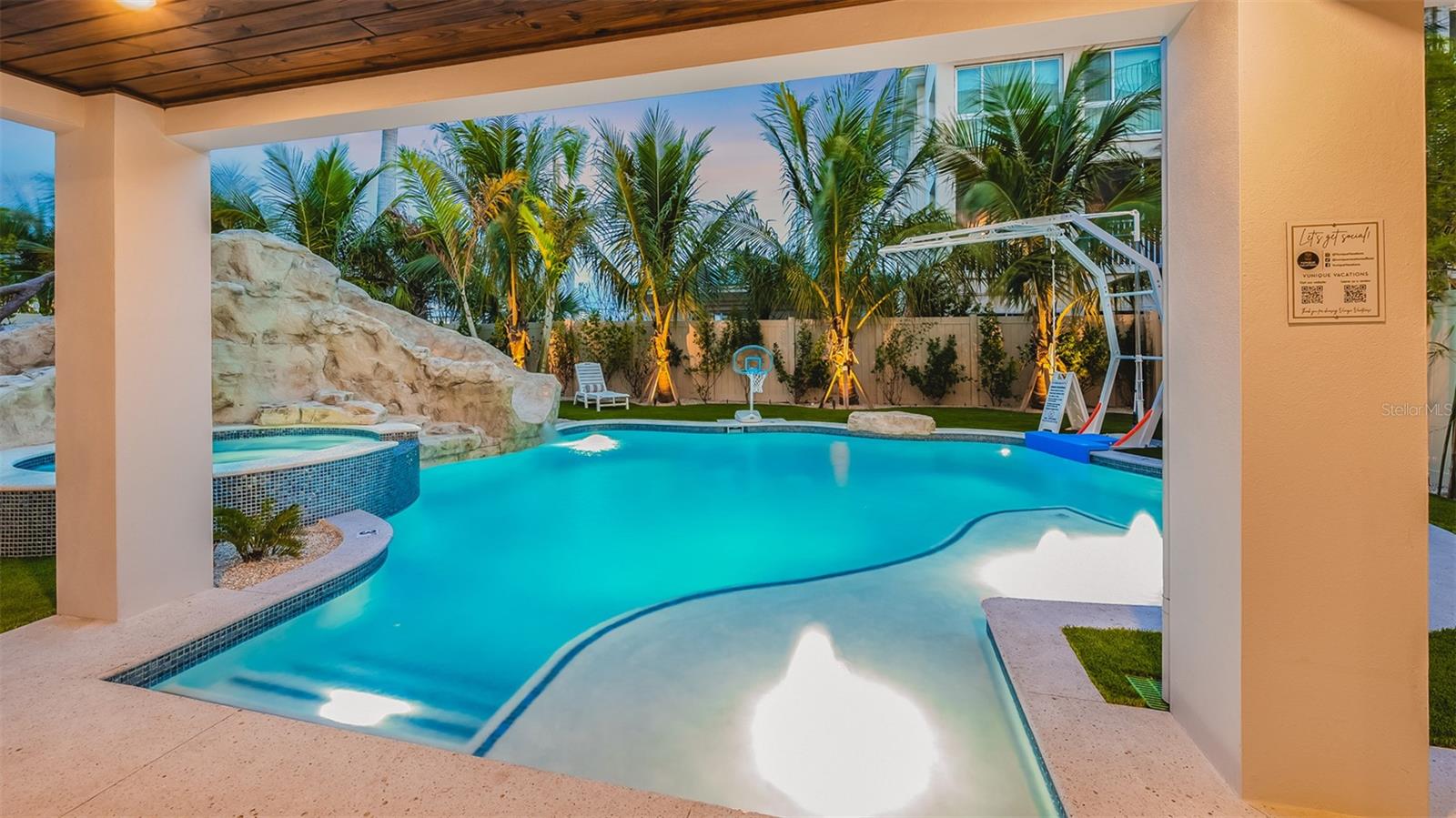 1142 Windsong Unit A, Sarasota, FL 34242