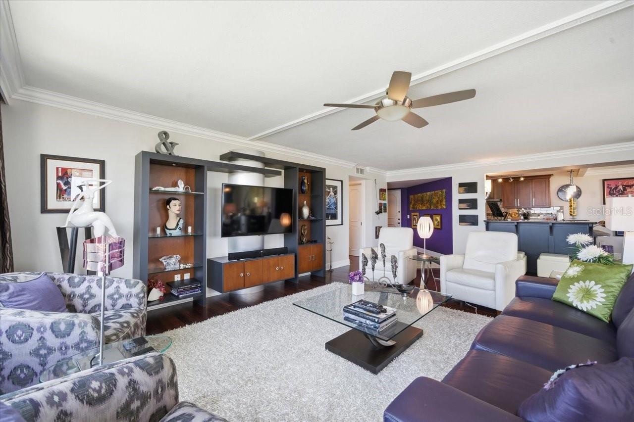 736 Island Unit 1003, Clearwater Beach, FL 33767