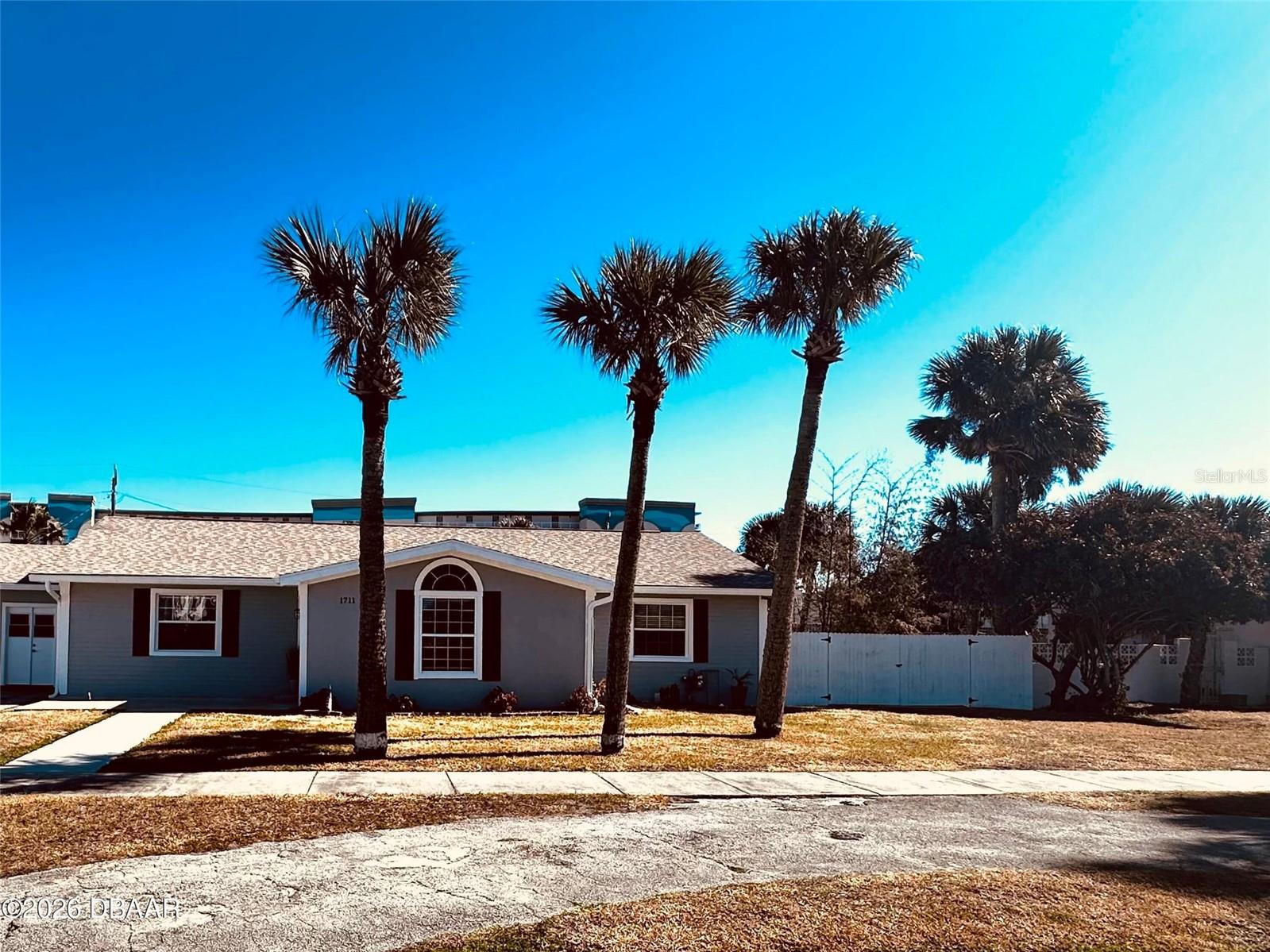 1711 Ocean Dunes, Daytona Beach, FL 32118