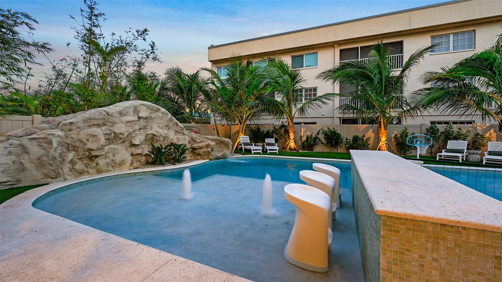 1142 Windsong Unit B, Sarasota, FL 34242