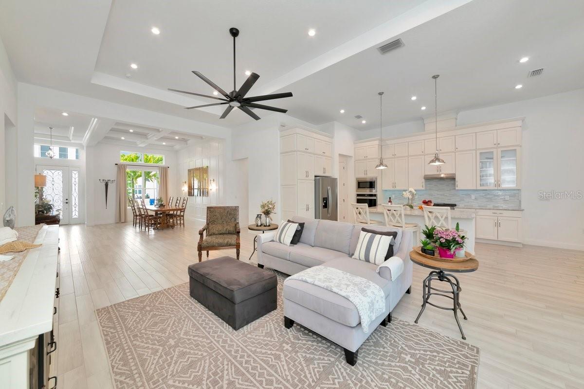 4657 Antrim, Sarasota, FL 34240