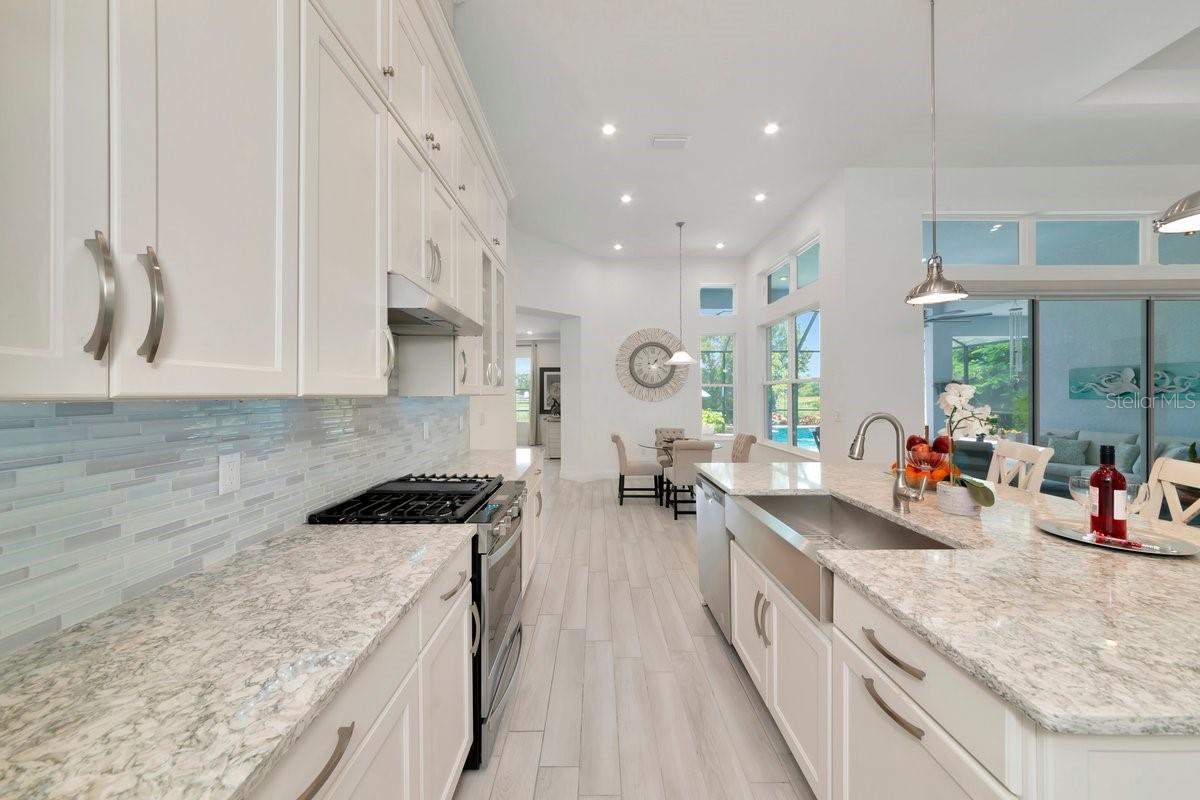 4657 Antrim, Sarasota, FL 34240