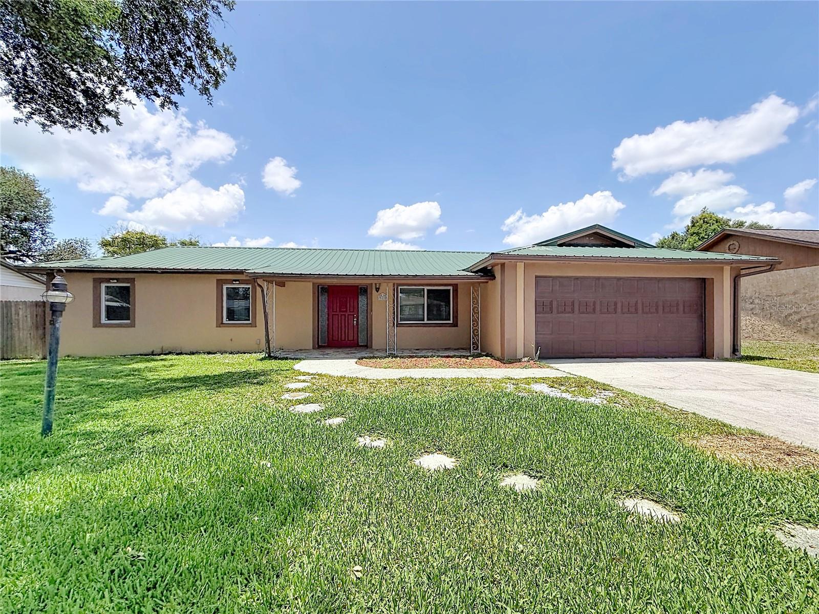912 Shangri la, Seffner, FL 33584