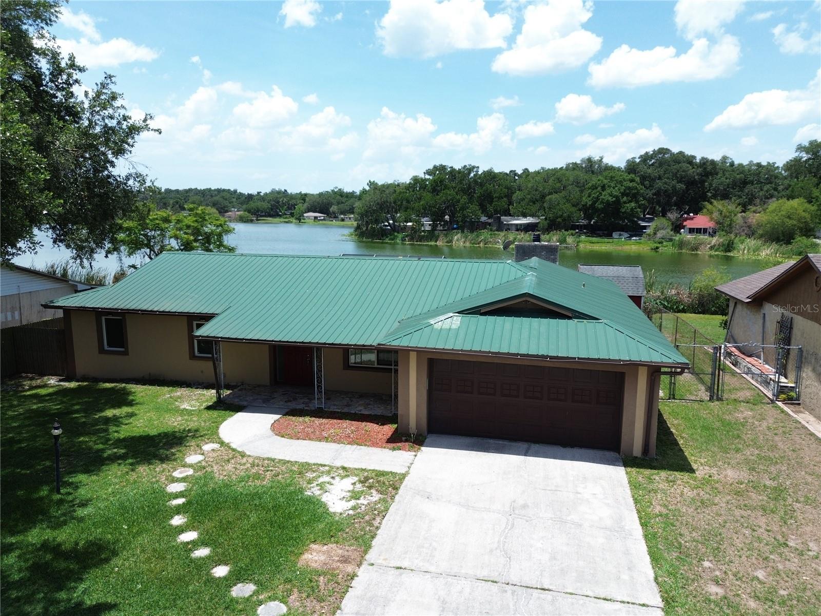 912 Shangri la, Seffner, FL 33584