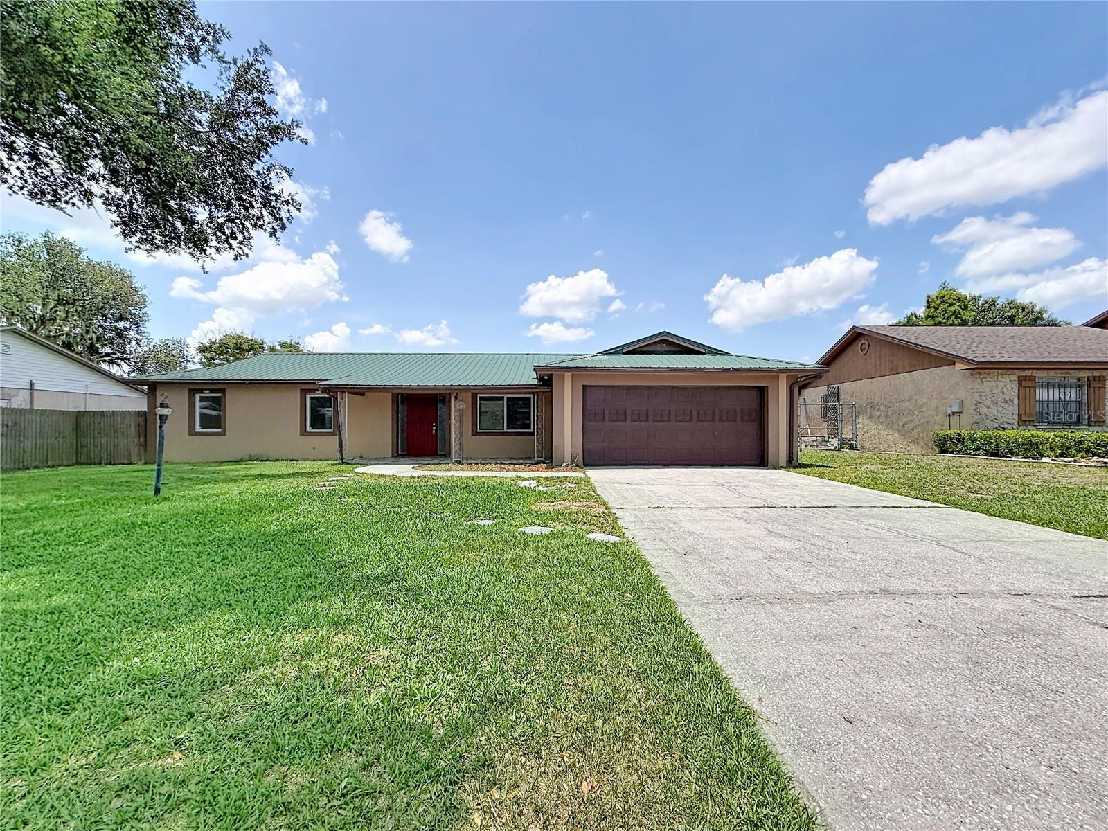 912 Shangri la, Seffner, FL 33584