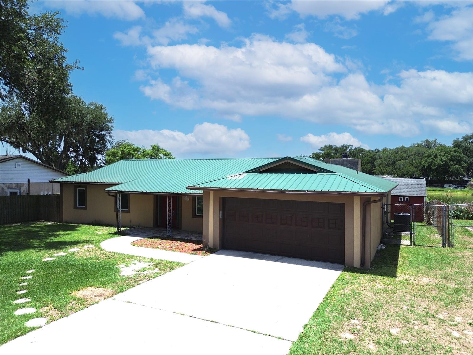 912 Shangri la, Seffner, FL 33584