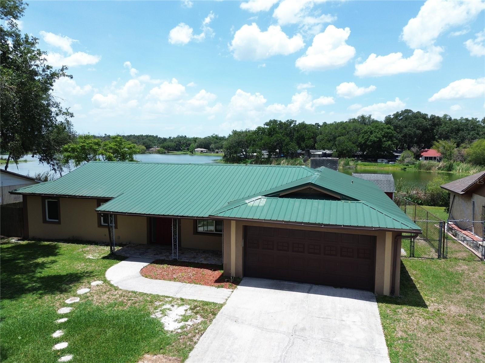 912 Shangri la, Seffner, FL 33584