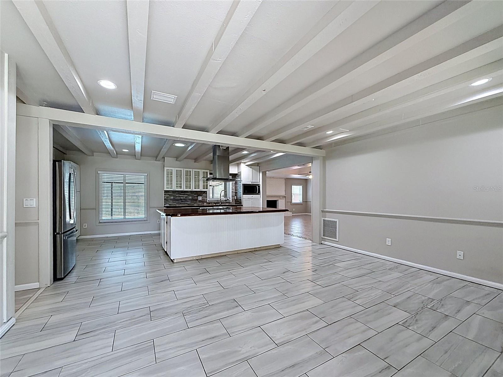 912 Shangri la, Seffner, FL 33584