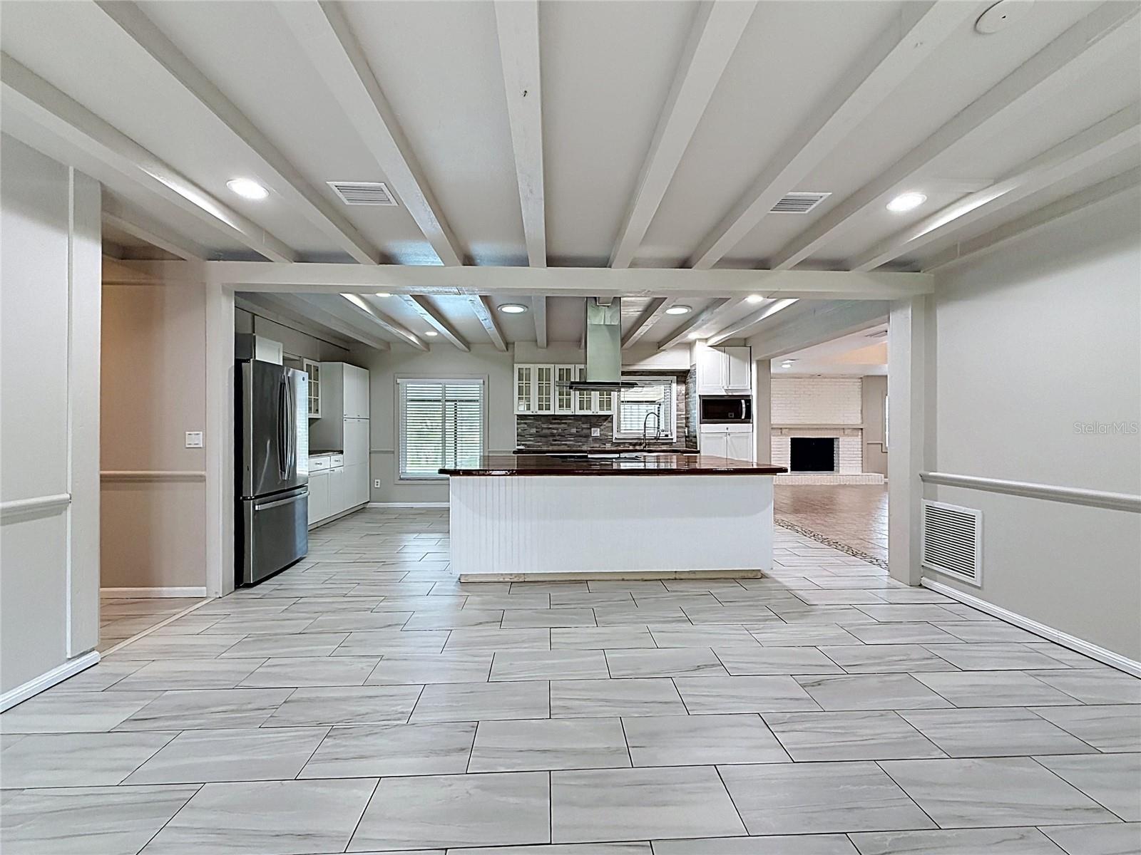 912 Shangri la, Seffner, FL 33584