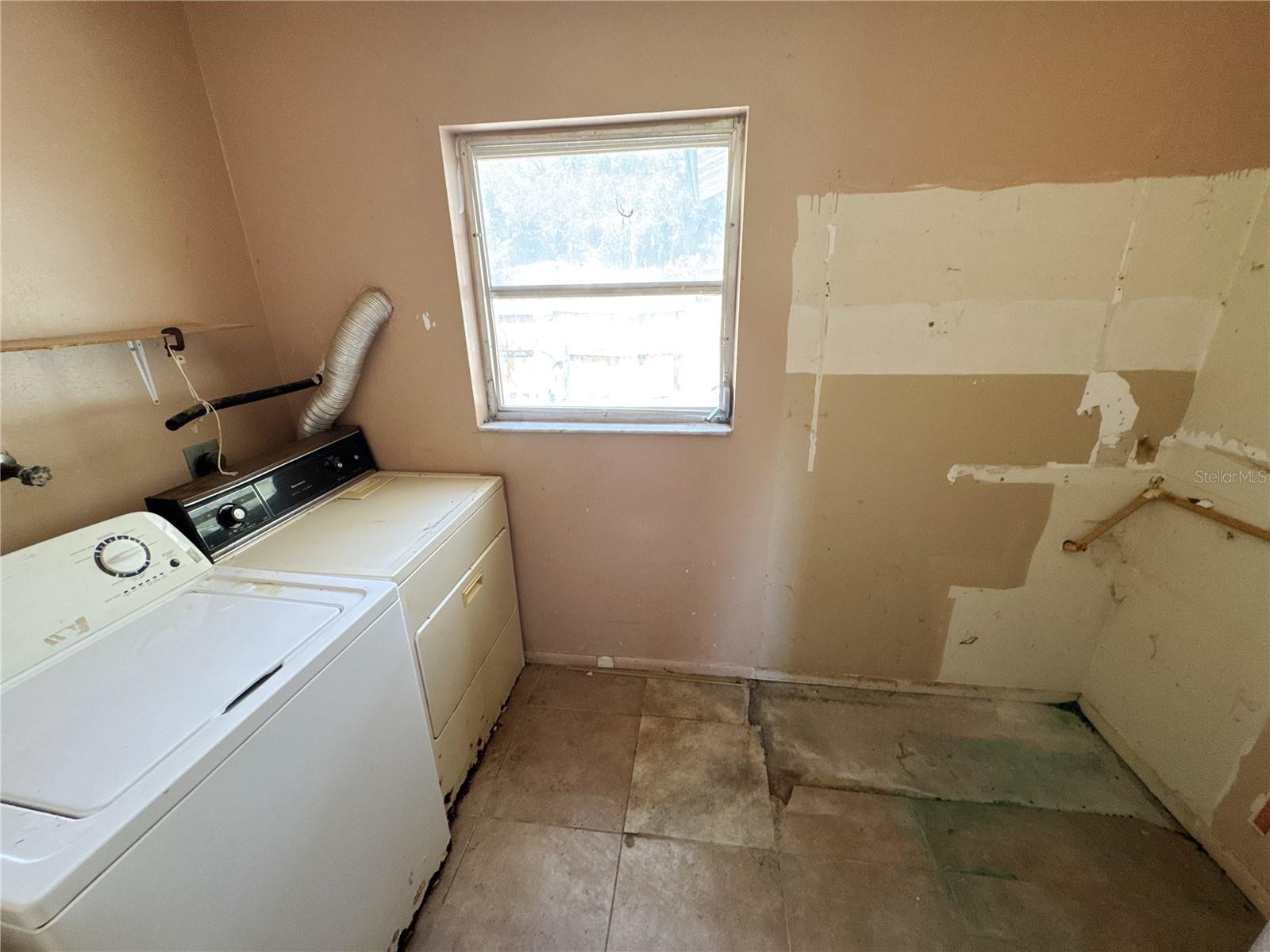 4103 Brazilnut, Sarasota, FL 34234