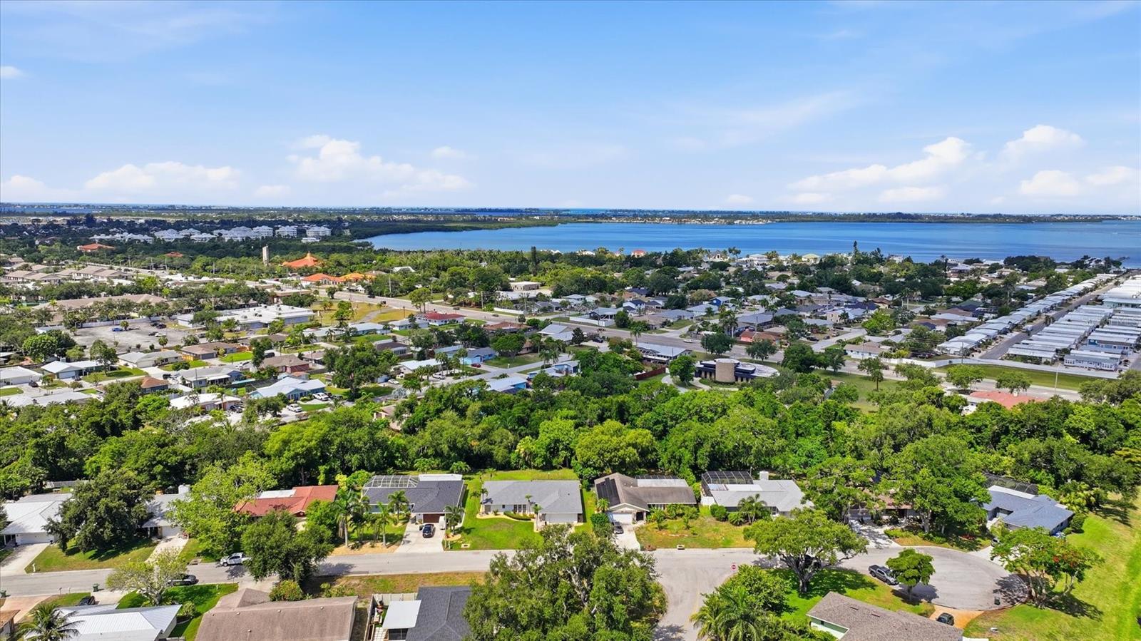 2130 72nd Street, Bradenton, FL 34209