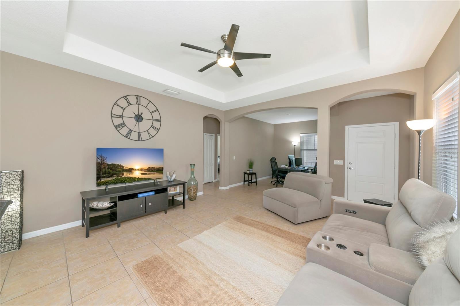 4930 Newport News, Bradenton, FL 34211