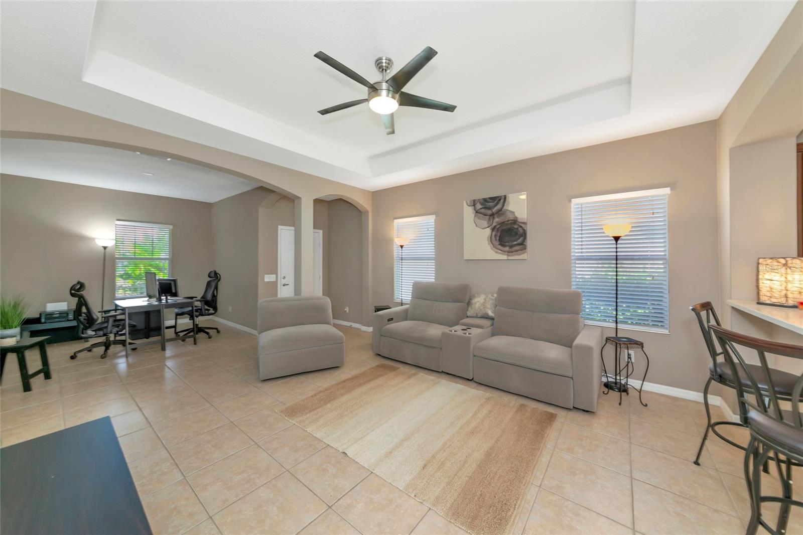 4930 Newport News, Bradenton, FL 34211