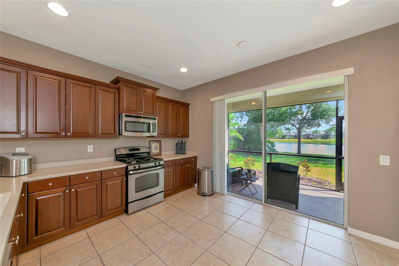 4930 Newport News, Bradenton, FL 34211