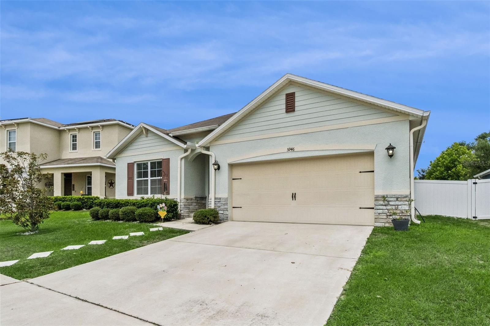 5946 Churchill Sq, Groveland, FL 34736