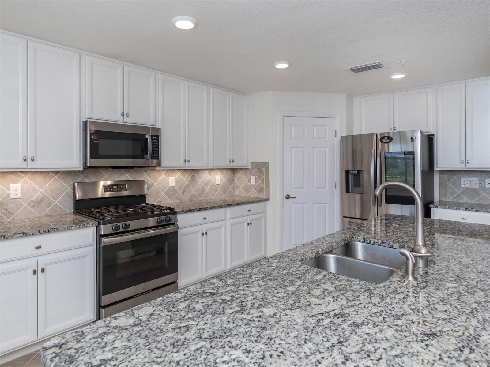 17637 Gawthrop Unit 104, Bradenton, FL 34211