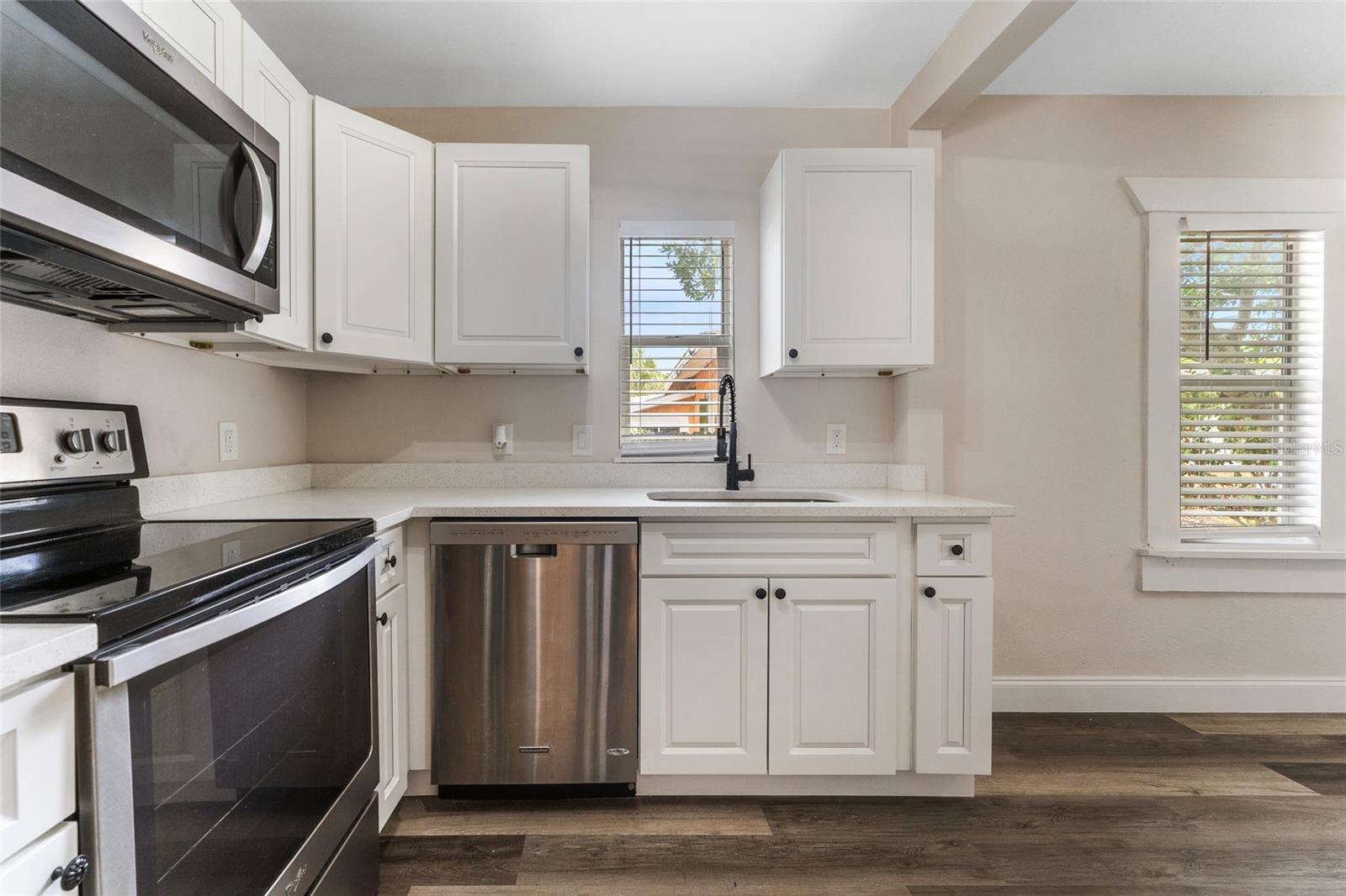 1922 23rd, St Petersburg, FL 33712