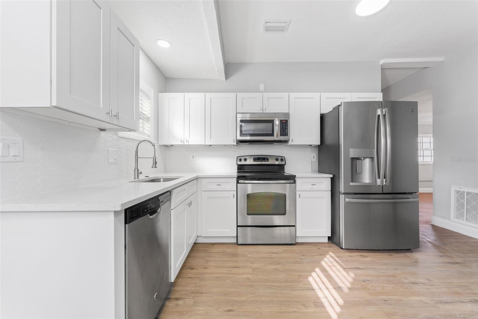 1927 13th, St Petersburg, FL 33705