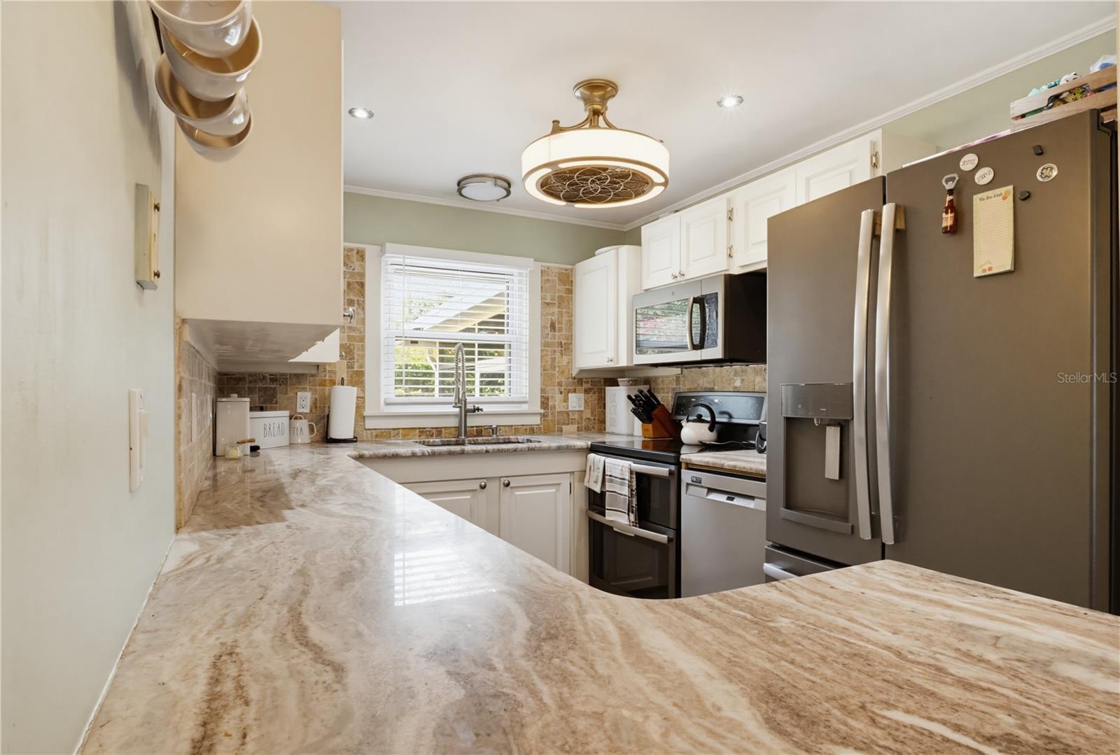 2719 Fort Worth, Sarasota, FL 34231
