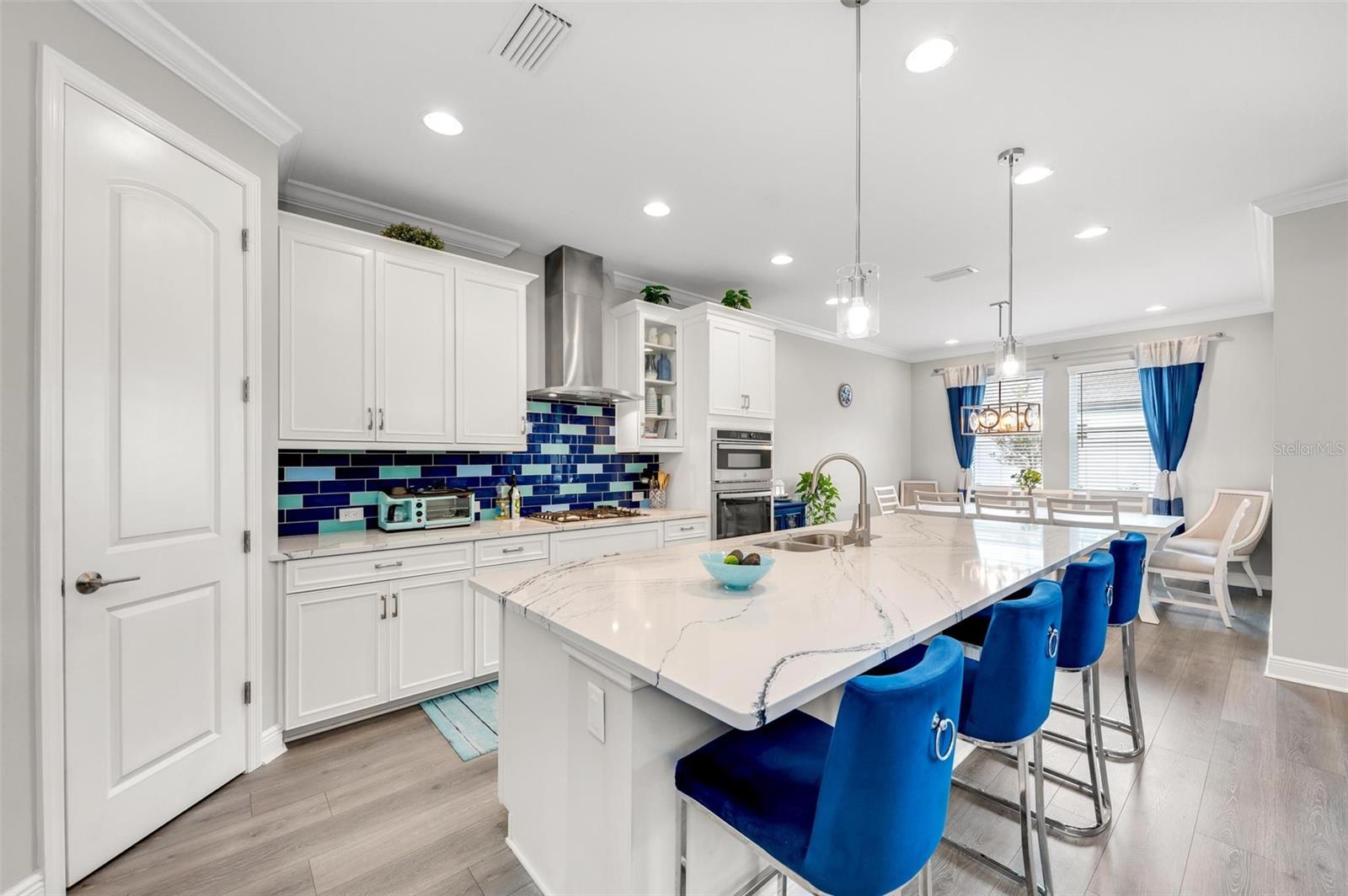 2028 Woodleaf Hammock, Bradenton, FL 34211