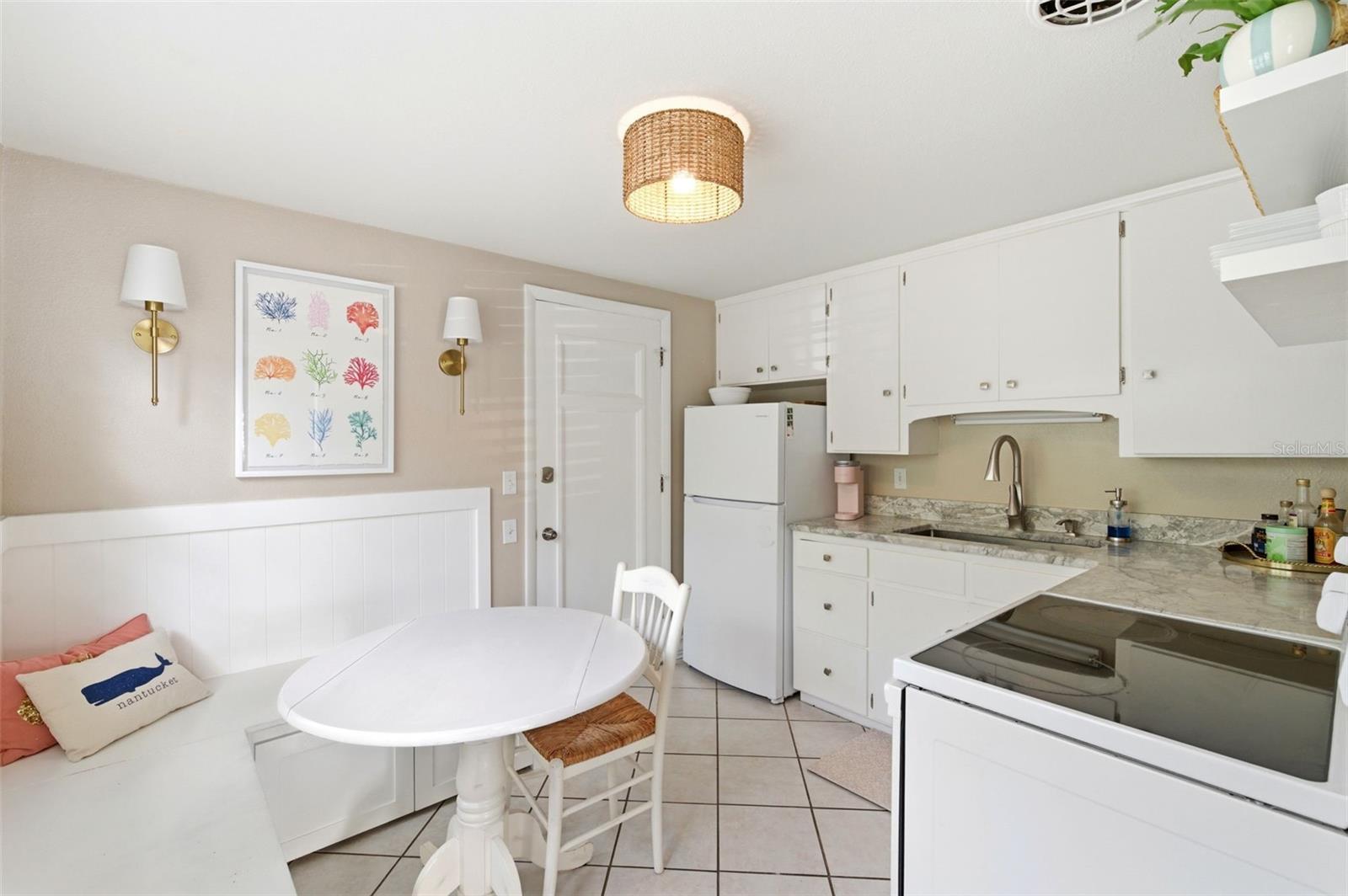 652 Lexington, Dunedin, FL 34698