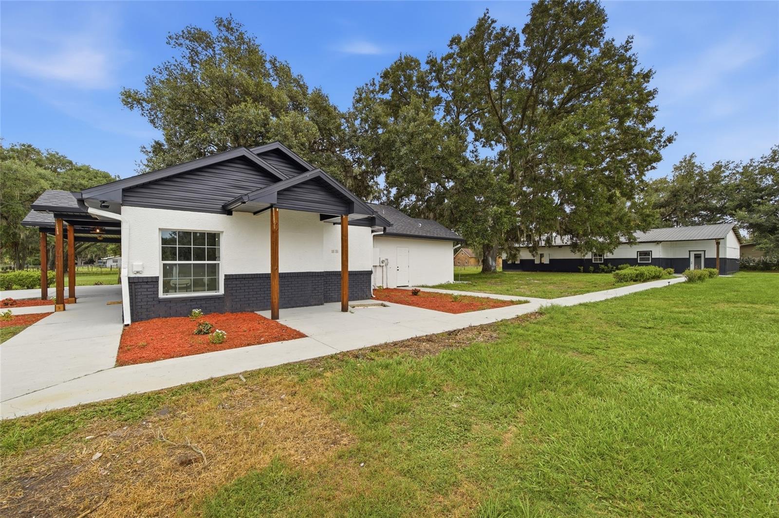 1205 Knights Griffin, Plant City, FL 33565