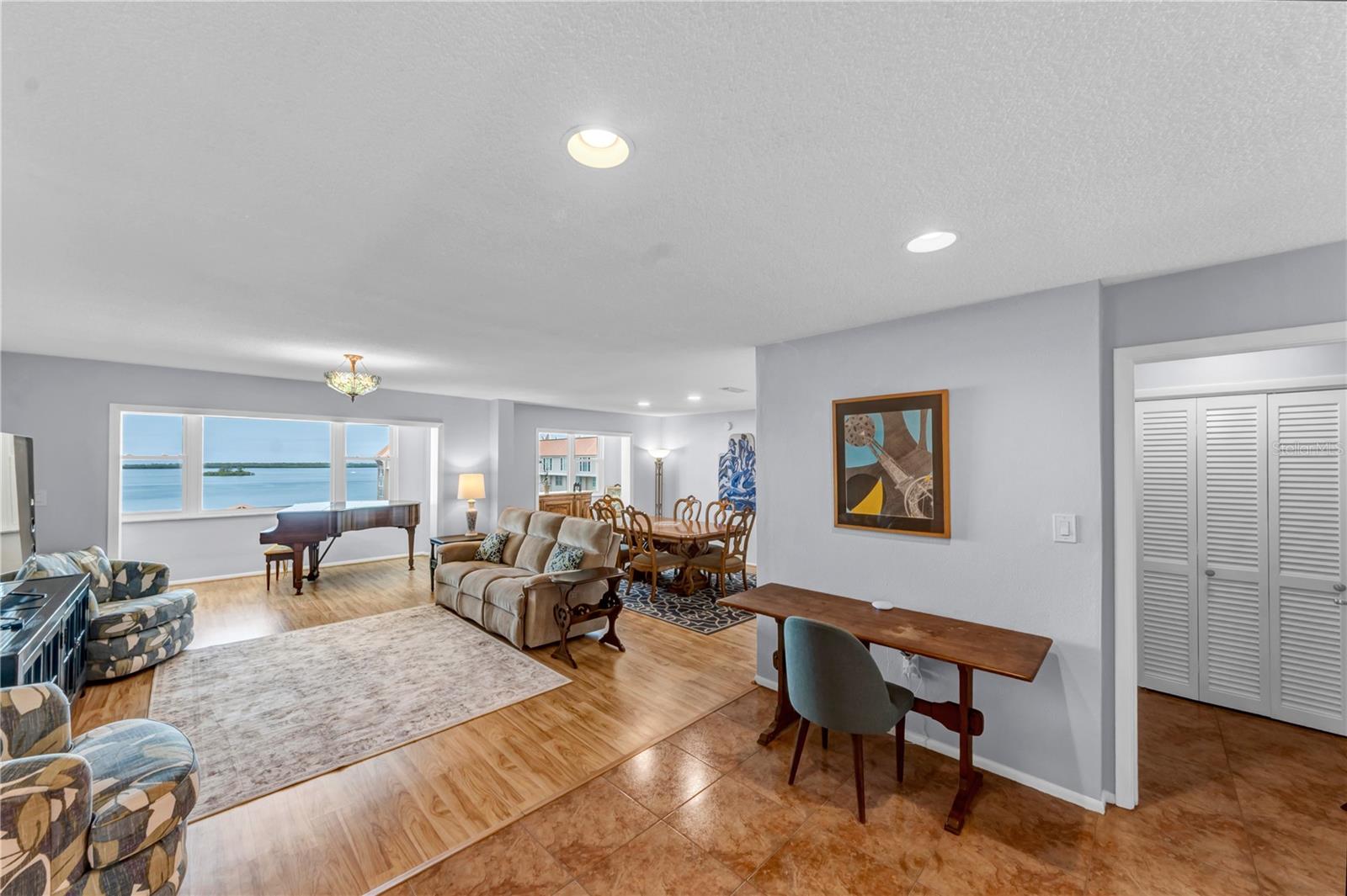 622 Edgewater Unit 823, Dunedin, FL 34698