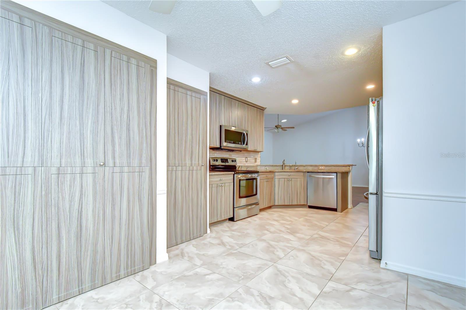 818 Mccallister, Sun City Center, FL 33573