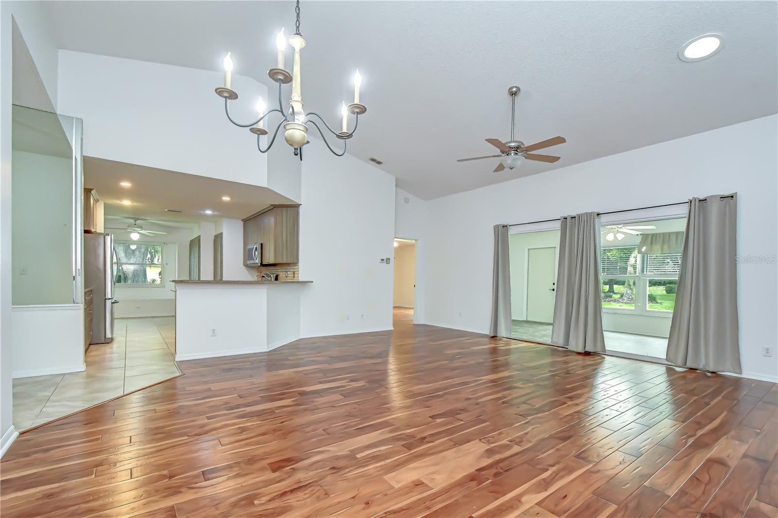 818 Mccallister, Sun City Center, FL 33573