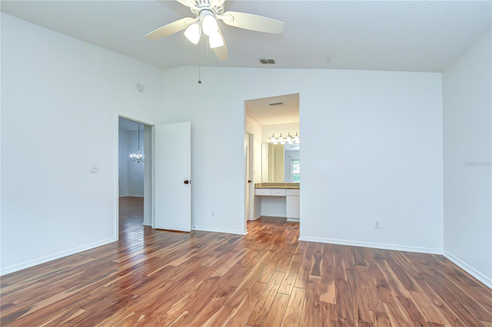 818 Mccallister, Sun City Center, FL 33573