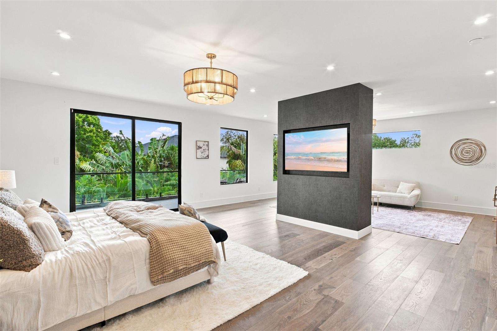 1076 Snell Isle, St Petersburg, FL 33704